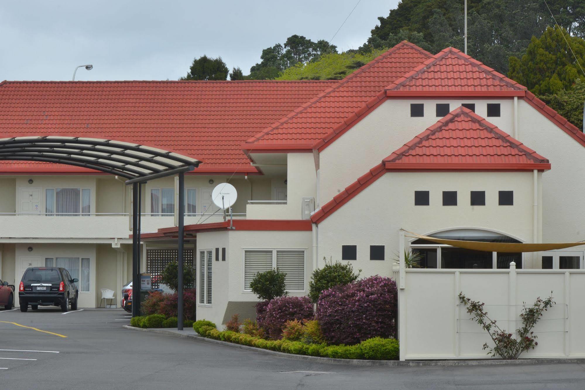 Brougham Heights Motel New Plymouth Exteriér fotografie